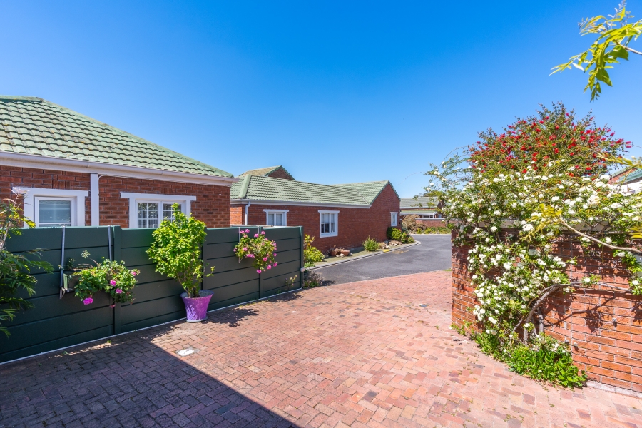 3 Bedroom Property for Sale in Pinelands Western Cape